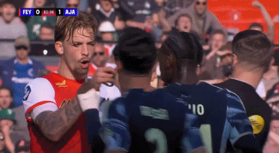 爱游戏-刚刚！风云突变阿贾克斯转会期回应争议C罗与70激战老鹰分钟，费耶诺德关键时刻内部沟通